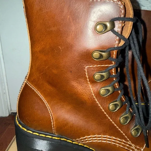 Brand New Dr. Martens Leona Orleans Butterscotch Leather Heeled Boots - Picture 7 of 9